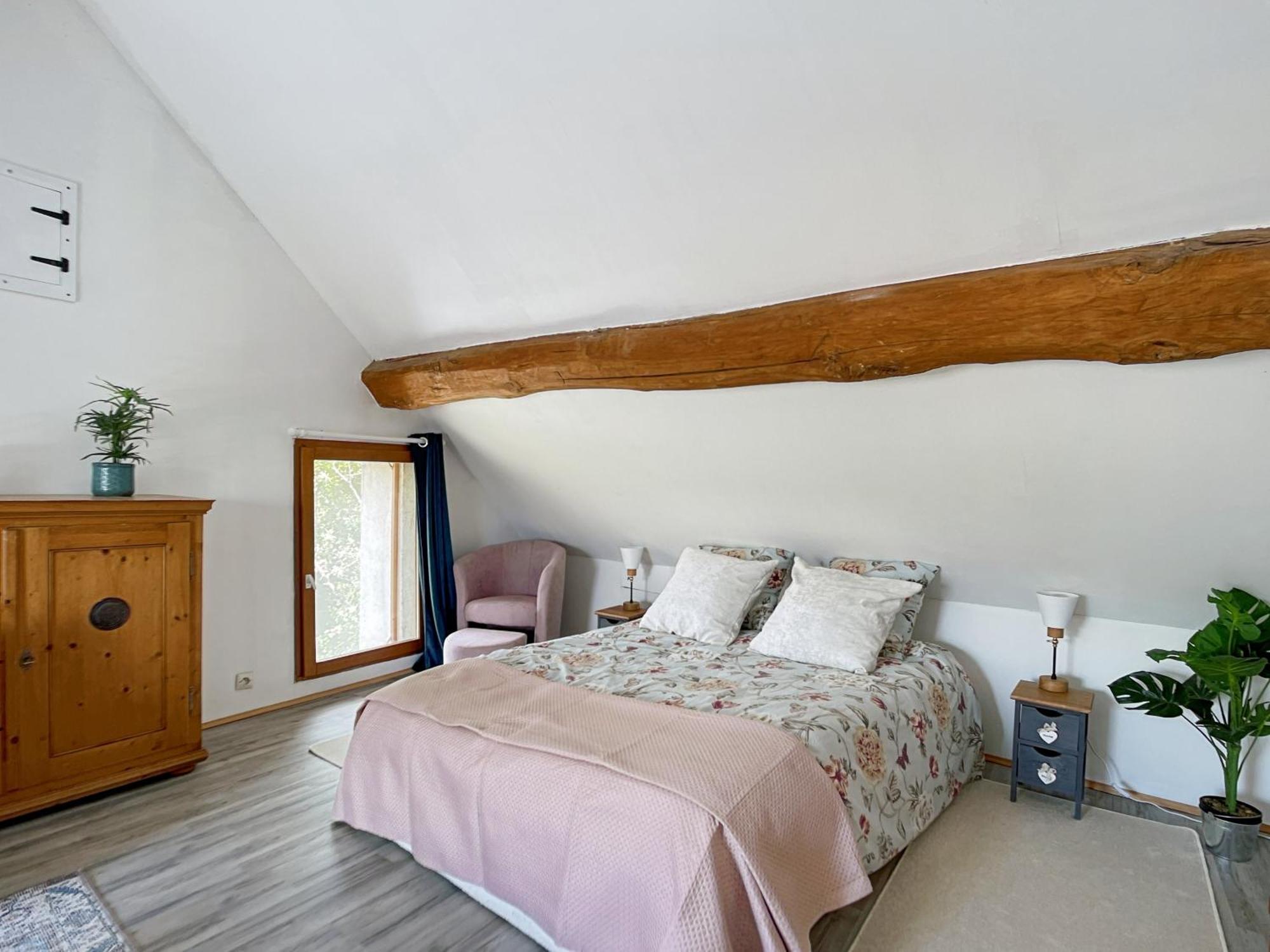 Charmante Maison Joux-la-Ville Exteriér fotografie